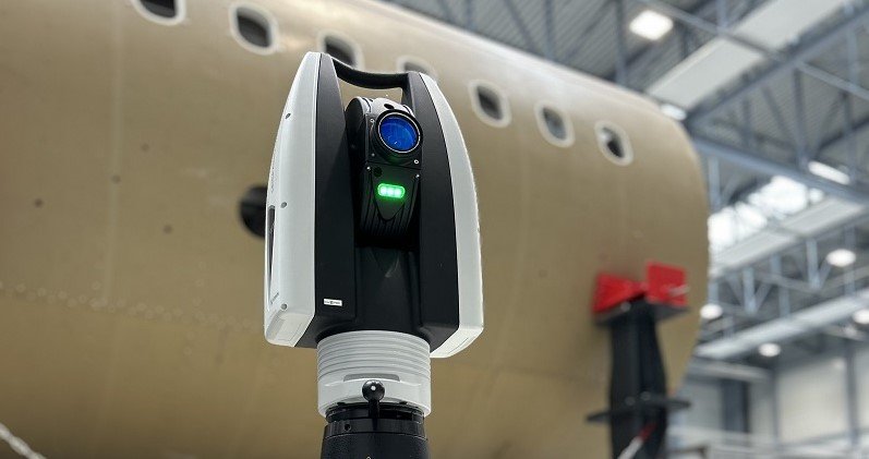 Hexagon advances manufacturing with the Leica Absolute Tracker ATS800